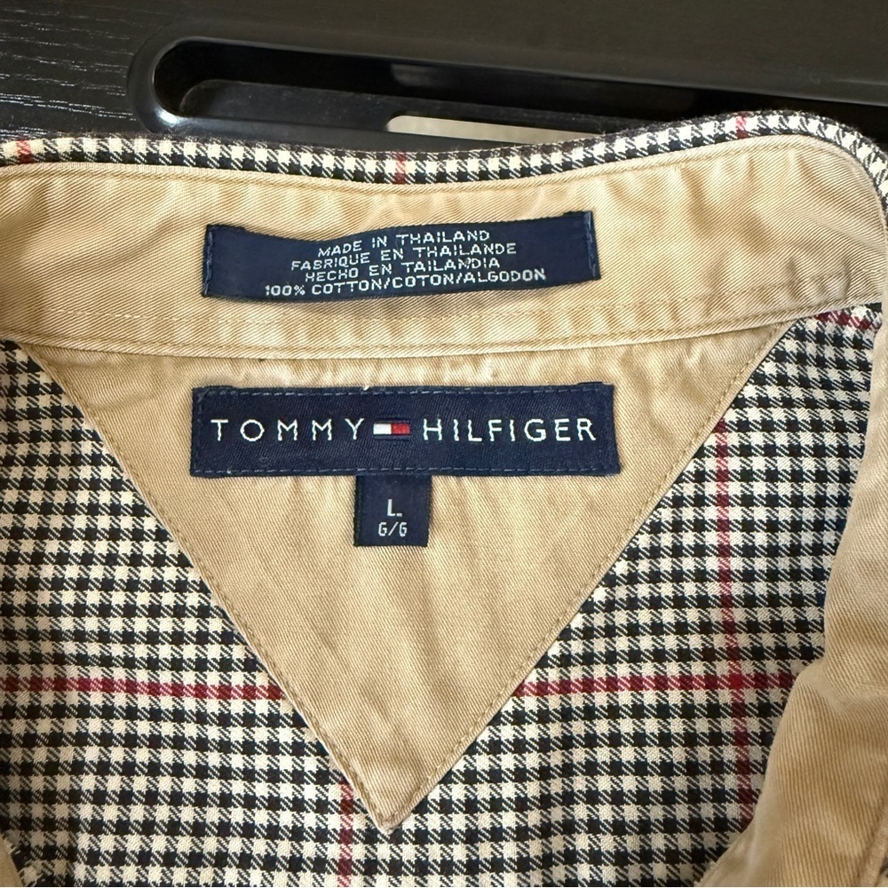 Tommy Hilfiger Men’s Plaid Long Sleeve Button Down. | Size L - Picture 8 of 9
